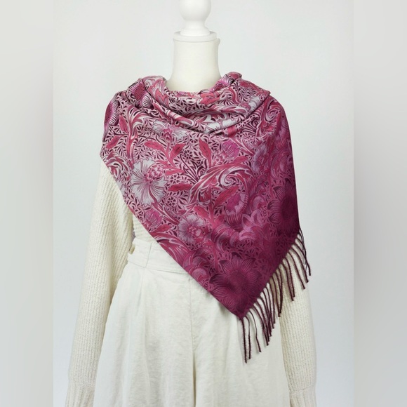 Floral Pink and White Pashmina Shawl - Picture 2 of 5